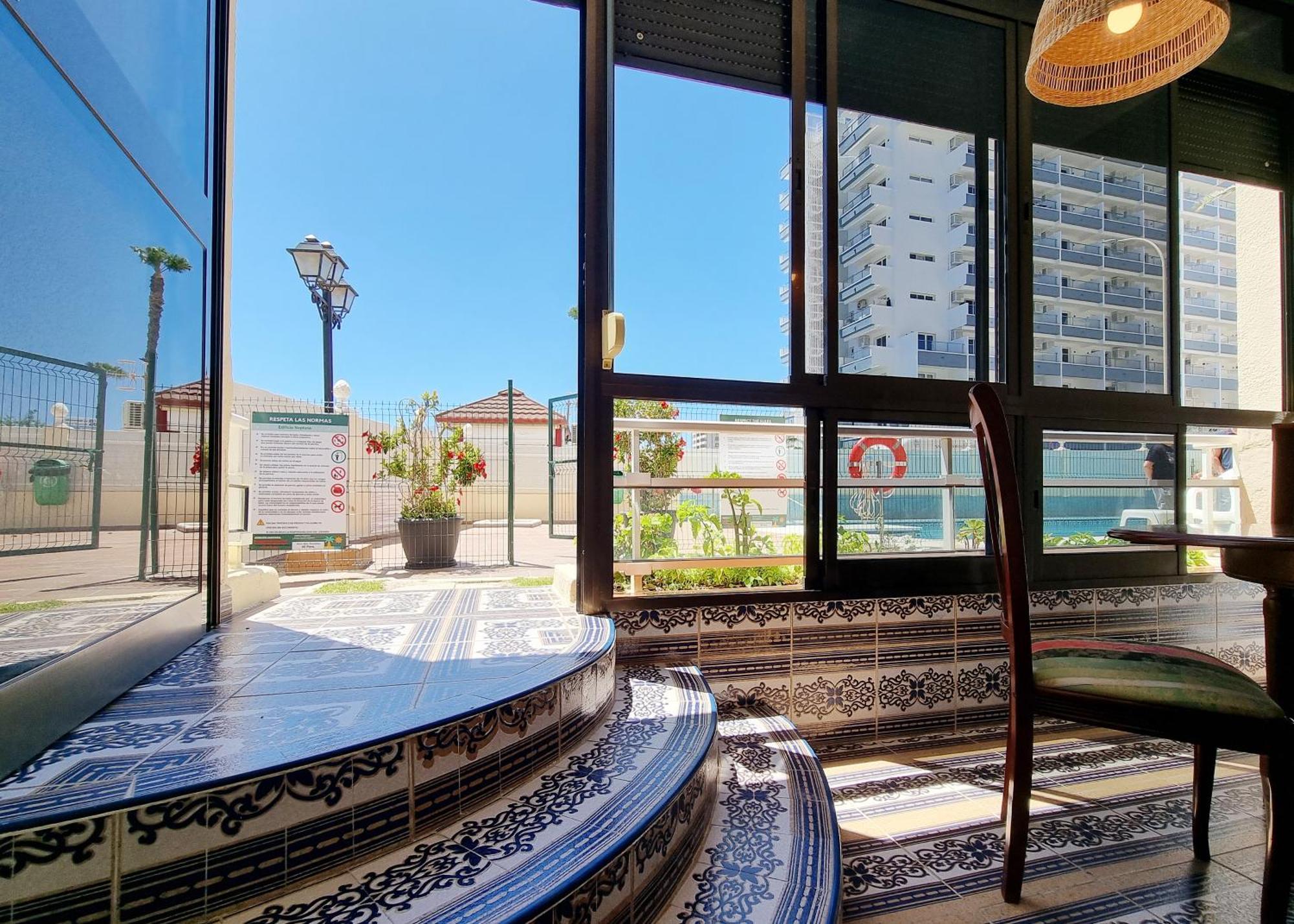 Tinoko Apartament In La Carihuela Beach Torremolinos Exterior photo